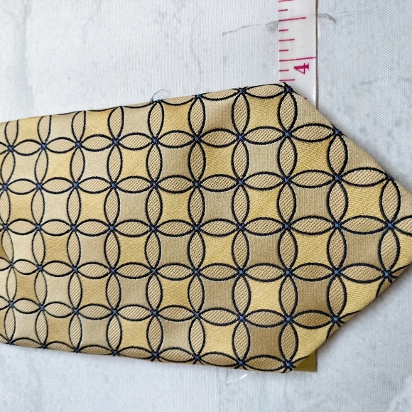 XMI PLATINUM SILK NECKTIE TIE Interlocking Circles Blue Yellow Hand Made in USA - Picture 5 of 9